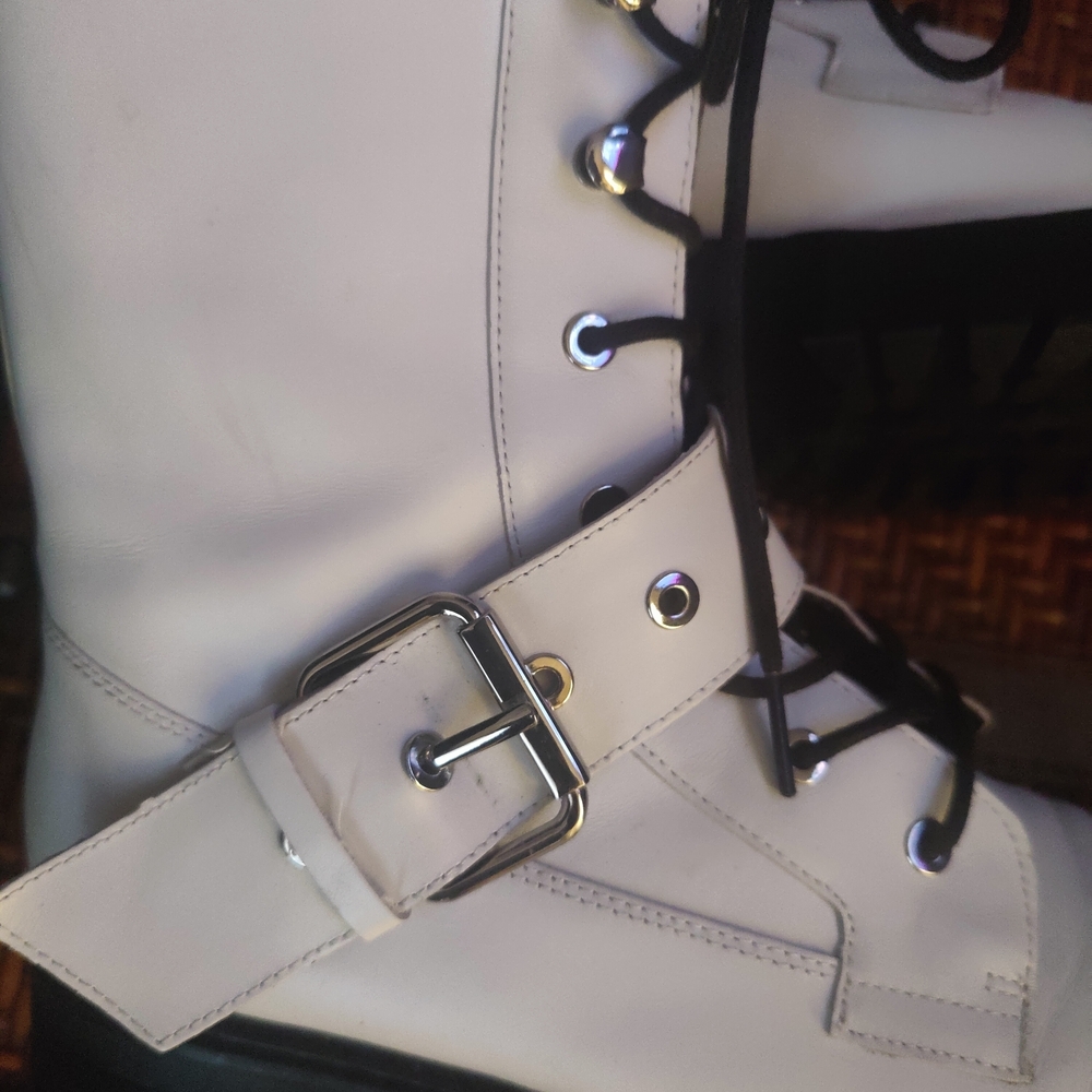 Zara Women's White Lace-Up Combat Boots With Silver Buckle Sz 40 (9) - Picture 4 of 4